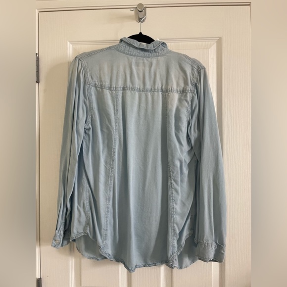 Thread supply, blue button up - Picture 3 of 3